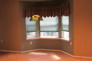 129 Valencia Dr, Monroe Township, NJ 08831 - Photo 9