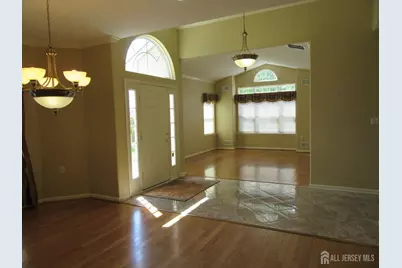 129 Valencia Drive, Monroe Township, NJ 08831 - Photo 5
