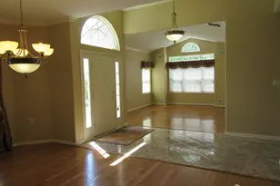 129 Valencia Dr, Monroe Township, NJ 08831 - Photo 5