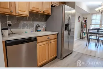 200 Sierra Court #B, Middlesex, NJ 07095 - Photo 7