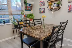200 Sierra Ct, Middlesex, NJ 07095 - Photo 5