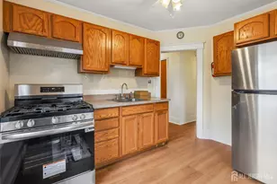 104 Thompson St, Raritan, NJ 08869 - Photo 7
