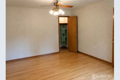 1818 W 4th Street W, Dunellen, NJ 08812 - Photo 3
