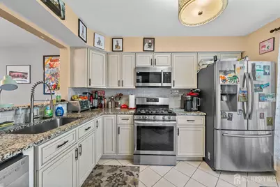 12 Borelle Square, Sayreville, NJ 08859 - Photo 5