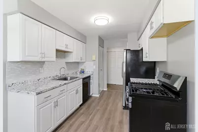324 Sharon Garden Court, Woodbridge Township, NJ 07095 - Photo 3