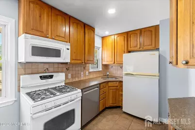 31 Stevens Road, Edison, NJ 08817 - Photo 7
