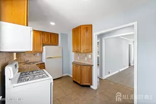 31 Stevens Rd, Edison, NJ 08817 - Photo 9