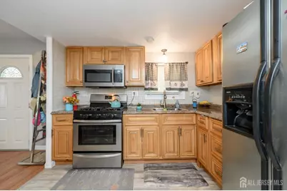 1501 Roosevelt Avenue, Carteret, NJ 07008 - Photo 11