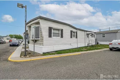 1501 Roosevelt Avenue, Carteret, NJ 07008 - Photo 23