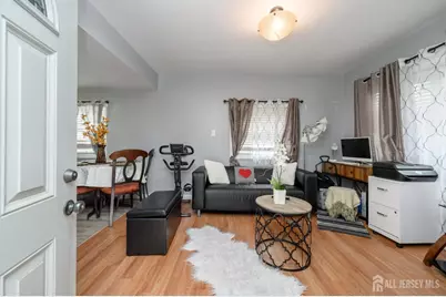 1501 Roosevelt Avenue, Carteret, NJ 07008 - Photo 5