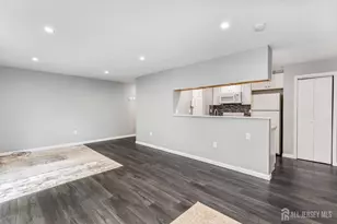 42 Norwich Pl, Franklin Township, NJ 08873 - Photo 11