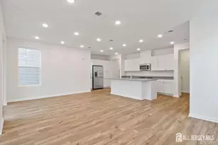 735 Station Rd, Dunellen, NJ 08812 - Photo 5