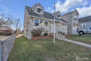 18 John St, Carteret, NJ 07008 - Photo 3