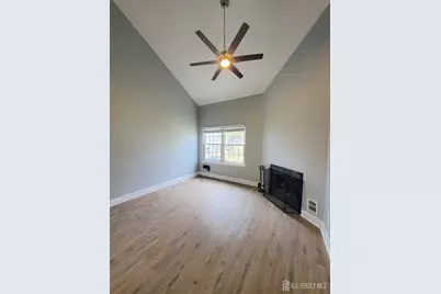 102 Lawrence Lane #28, New Brunswick, NJ 08901 - Photo 9