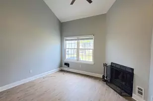 102 Lawrence Ln, New Brunswick, NJ 08901 - Photo 9