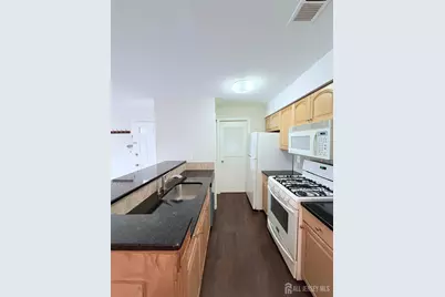 60 E Lear Court #60, East Brunswick Township, NJ 08816 - Photo 3