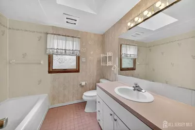 95 Pine Street, Iselin, NJ 08830 - Photo 25