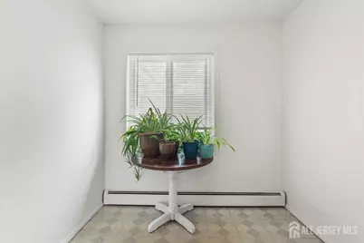 7 Lake Avenue #4b, East Brunswick Township, NJ 08816 - Photo 5