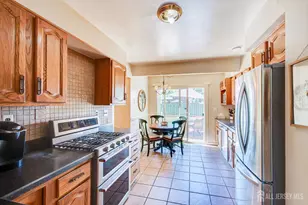 27 Eileen Way, Edison, NJ 08837 - Photo 25