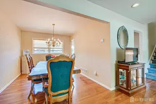 27 Eileen Way, Edison, NJ 08837 - Photo 19