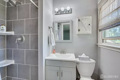 27 Eileen Way, Edison, NJ 08837 - Photo 29