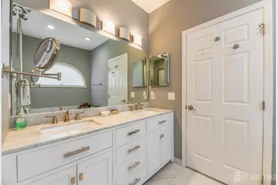 25 Leeds Lane, Monroe Township, NJ 08831 - Photo 25