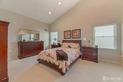 25 Leeds Lane, Monroe Township, NJ 08831 - Photo 19