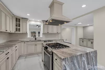 537 S Atlantic Avenue, Aberdeen Township, NJ 07747 - Photo 11