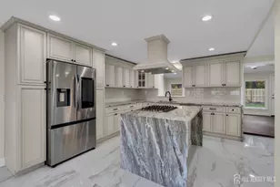 537 S Atlantic Ave, Aberdeen Township, NJ 07747 - Photo 9