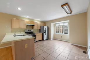 7 Finch Ct, Berkeley Heights, NJ 07922 - Photo 5