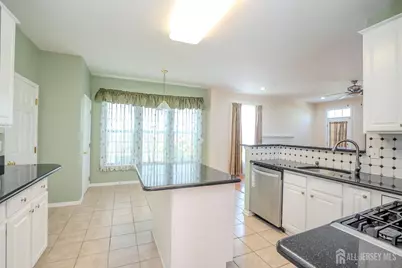 31 Hawthorn Drive, Plainsboro Township, NJ 08536 - Photo 17