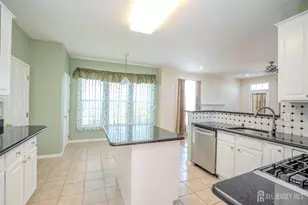 31 Hawthorn Dr, Plainsboro Township, NJ 08536 - Photo 17