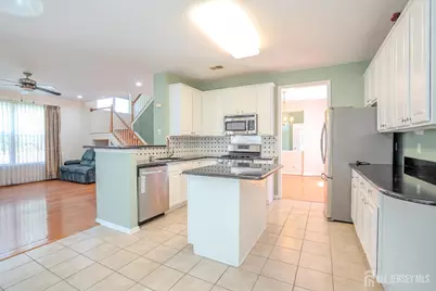 31 Hawthorn Drive, Plainsboro Township, NJ 08536 - Photo 15