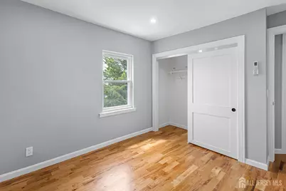 8 Germantown Avenue, Middlesex, NJ 08817 - Photo 17