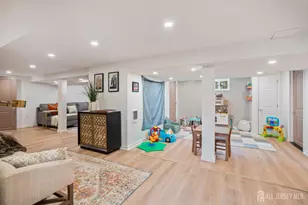 24 Dartmouth St, Edison, NJ 08837 - Photo 31