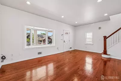 366 Jeffries Street, Perth Amboy, NJ 08861 - Photo 5