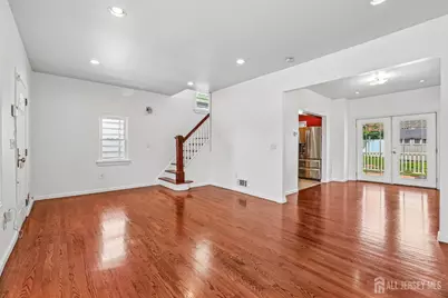366 Jeffries Street, Perth Amboy, NJ 08861 - Photo 3