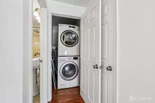 366 Jeffries St, Perth Amboy, NJ 08861 - Photo 17