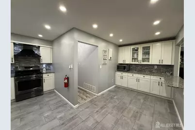 9 Hoffman Court, East Brunswick Township, NJ 08816 - Photo 17