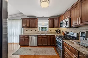 88 Montrose Ave, Colonia, NJ 07067 - Photo 15