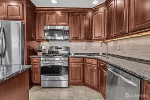 65 Coleman St, Edison, NJ 08817 - Photo 5