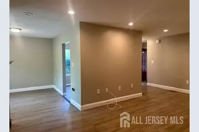 3 Farnham Square, Sayreville, NJ 08859 - Photo 7