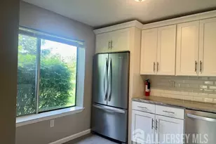3 Farnham Square, Sayreville, NJ 08859 - Photo 13