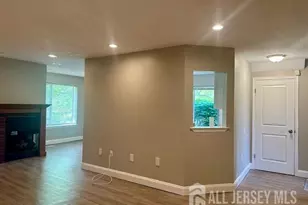 3 Farnham Square, Sayreville, NJ 08859 - Photo 9
