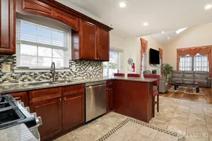 33 Yorktown Rd, South Brunswick Township, NJ 08852 - Photo 7