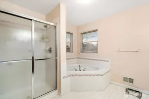 33 Yorktown Rd, South Brunswick Township, NJ 08852 - Photo 19