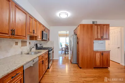 46 Lynn Court, North Brunswick Township, NJ 08902 - Photo 11