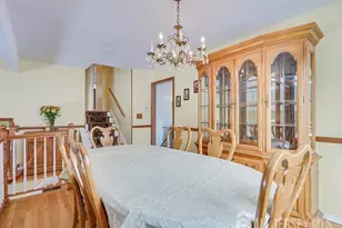 38 Karen Pl, Edison, NJ 08817 - Photo 13