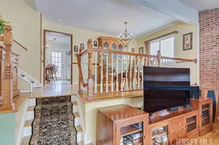 38 Karen Pl, Edison, NJ 08817 - Photo 11