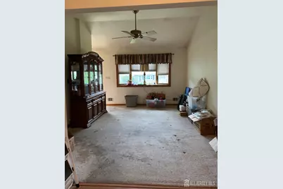 205 Fleet Avenue, Edison, NJ 08820 - Photo 11
